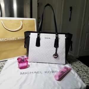 MK LARGE TZ TOTE